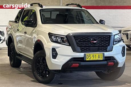 White 2022 Nissan Navara Dual Cab Pick-up Pro-4X (4X4)