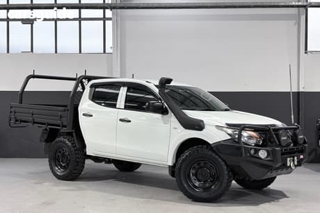 White 2017 Mitsubishi Triton Dual Cab Chassis Glx (4X4)