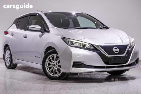 Silver 2019 Nissan Leaf Hatchback