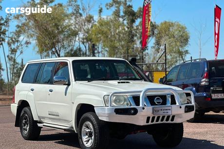 White 2011 Nissan Patrol Wagon St (4X4)