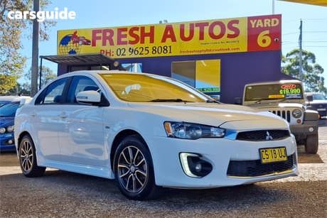 White 2017 Mitsubishi Lancer Sedan Es Sport