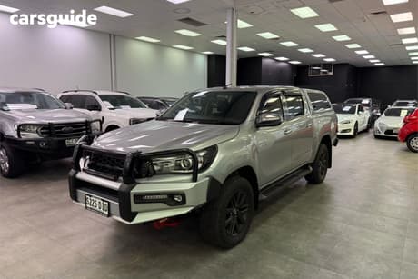 Silver 2017 Toyota Hilux Dual Cab Utility Sr5 (4X4)