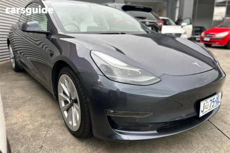 Silver 2021 Tesla Model 3 Sedan Long Range Awd