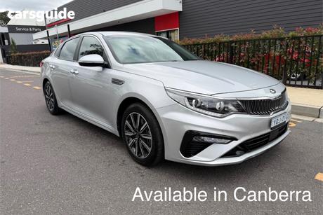 Silver 2018 Kia Optima Sedan Si