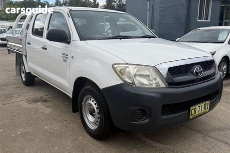 White 2009 Toyota Hilux Dual Cab Pick-up Workmate