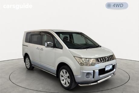 White 2009 Mitsubishi Delica OtherCar D5 CHAMONIX