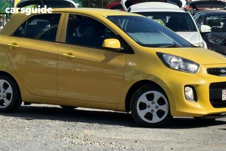 Yellow 2017 Kia Picanto Hatchback Si