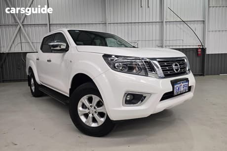White 2019 Nissan Navara Dual Cab Pick-up St (4X2)