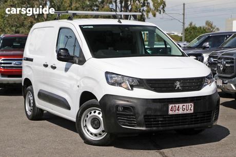 White 2022 Peugeot Partner Van Pro Long