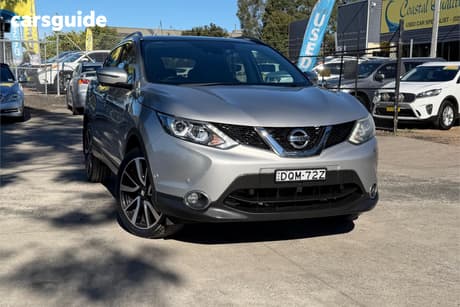Silver 2017 Nissan Qashqai Wagon Ti (4X2)