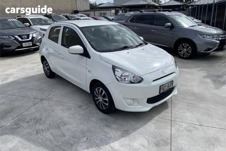 White 2015 Mitsubishi Mirage Hatchback Es