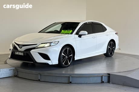 White 2019 Toyota Camry Sedan Sx