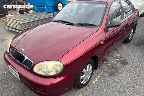 Red 1997 Daewoo Lanos Sedan Se