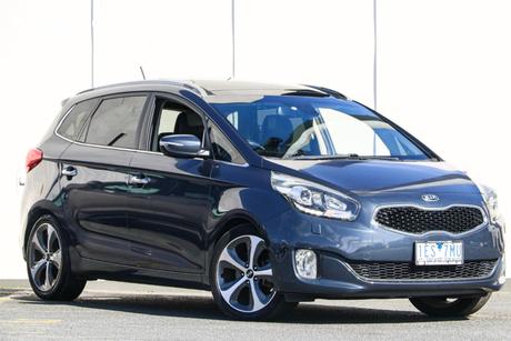 Blue 2014 Kia Rondo Wagon Platinum