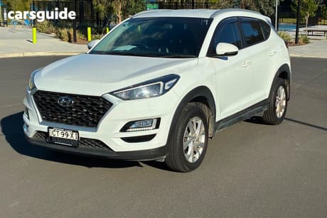 White 2019 Hyundai Tucson Wagon Active X Safety (Fwd)
