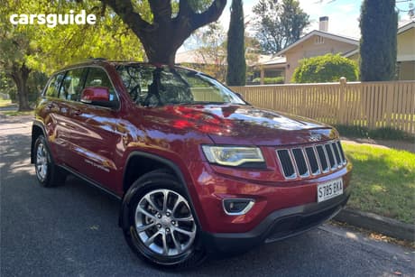 Red 2015 Jeep Grand Cherokee Wagon Laredo (4X4)
