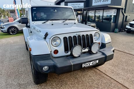 White 2013 Jeep Wrangler Hardtop Overland