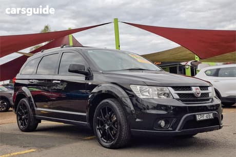 Black 2013 Fiat Freemont Wagon Lounge