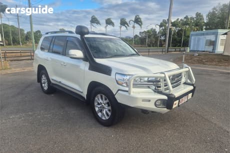 White 2015 Toyota Landcruiser Wagon Sahara (4X4)