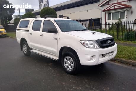 White 2011 Toyota Hilux Dual Cab Pick-up Sr (4X4)