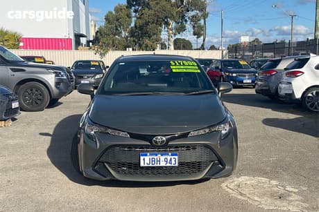 Bronze 2018 Toyota Corolla Hatchback Ascent Sport
