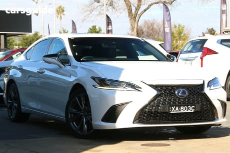 White 2020 Lexus ES300H Sedan F Sport (Hybrid)