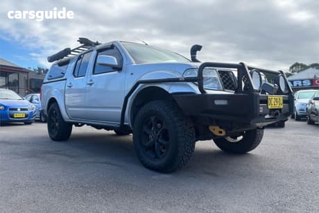 Silver 2007 Nissan Navara Dual Cab Pick-up St-X (4X4)