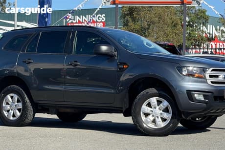 Grey 2015 Ford Everest Wagon Ambiente