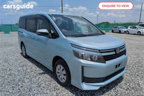 Green 2014 Toyota Voxy Commercial X WELCAB
