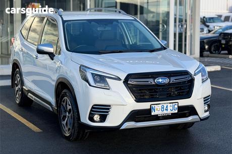 White 2023 Subaru Forester Wagon Hybrid L (Awd)