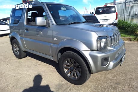 Silver 2014 Suzuki Jimny Wagon Sierra (4X4)