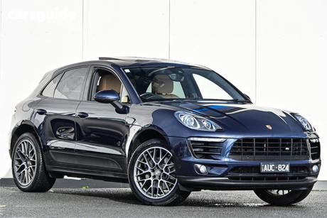 Blue 2018 Porsche Macan Wagon