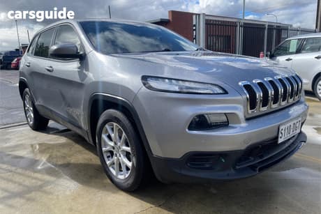 Silver 2016 Jeep Cherokee Wagon Sport (4X2)