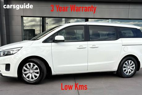 White 2016 Kia Carnival Wagon S