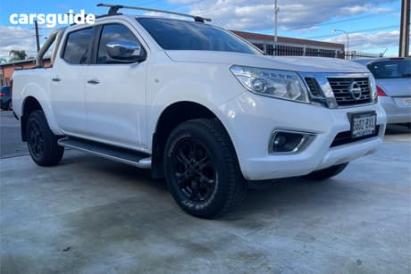 White 2018 Nissan Navara Dual Cab Pick-up St (4X4)