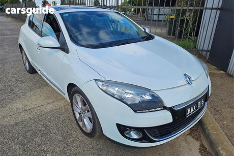 White 2013 Renault Megane Hatchback Privilege