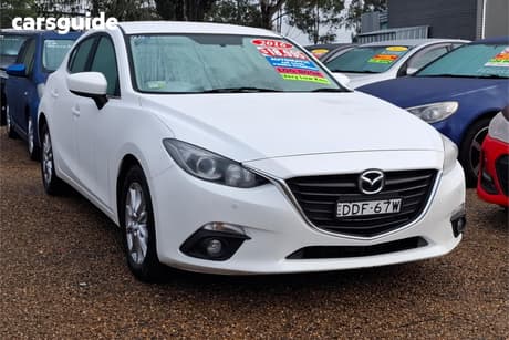 White 2016 Mazda 3 Hatchback Maxx