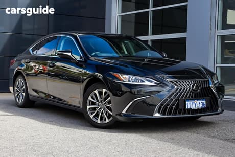 Black 2025 Lexus ES300H Sedan Luxury (Hybrid)