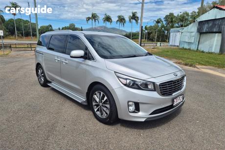 Silver 2016 Kia Carnival Wagon Sli