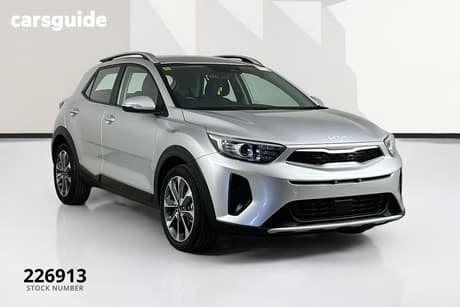 Silver 2024 Kia Stonic Wagon Sport