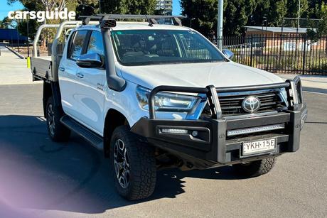 White 2020 Toyota Hilux Double Cab Chassis Sr5 (4X4)