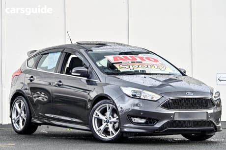 Grey 2016 Ford Focus Hatchback Titanium