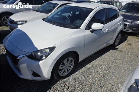 White 2016 Mazda 2 Hatchback Neo