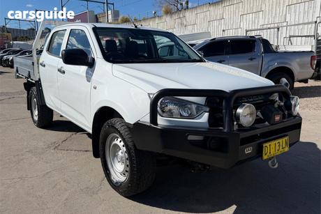 White 2023 Isuzu D-MAX Crew Cab Chassis Sx (4X4)