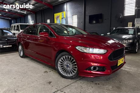 Red 2016 Ford Mondeo Hatchback Titanium