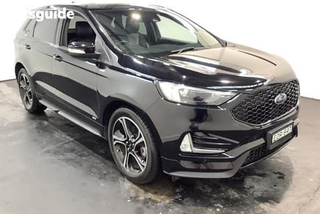 Black 2019 Ford Endura Wagon St-Line (Awd)