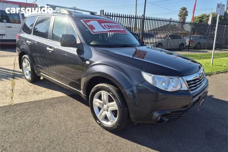 Grey 2009 Subaru Forester Wagon Xs