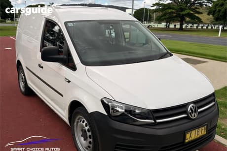 White 2019 Volkswagen Caddy Van Tsi220