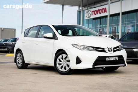 White 2014 Toyota Corolla Hatchback Ascent