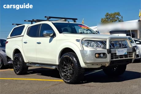 White 2016 Mitsubishi Triton Club Cab Chassis Glx (4X4)